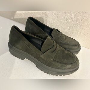 Elegant Olive Green Men's Loafers